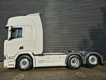 R580 / V8 6X2 / RETARDER / FULL AIR